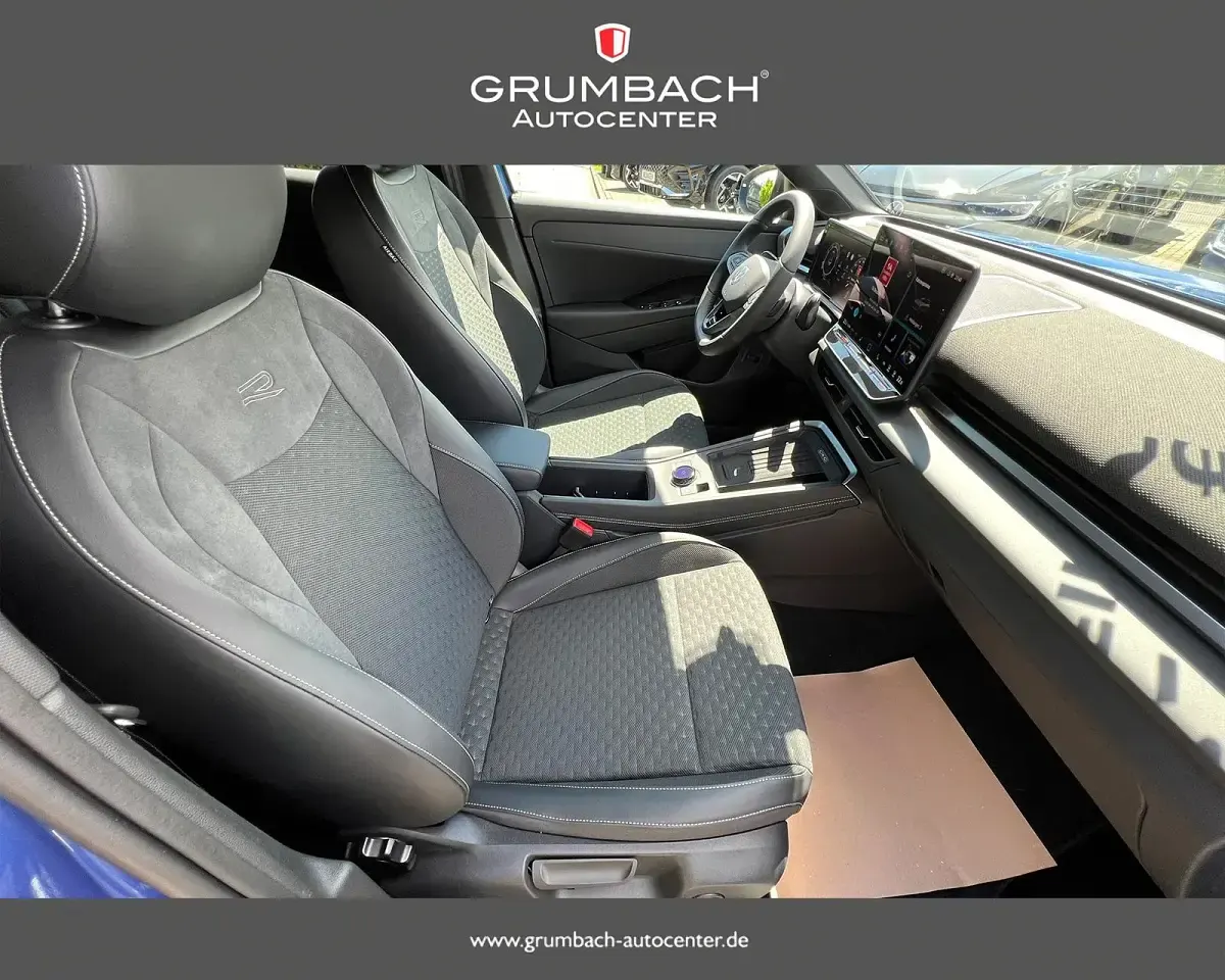 Neu VW T-Roc R-line 150 PS (110 kW) 2026 Celestial blau met. SUV