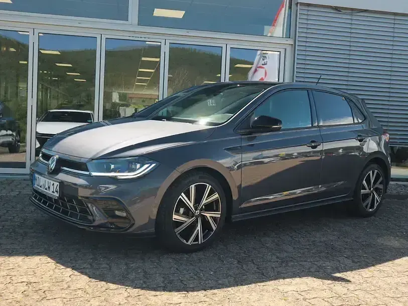Usata VW Polo R-line 95 CV (69 kW) 2024 Grigio Berlina