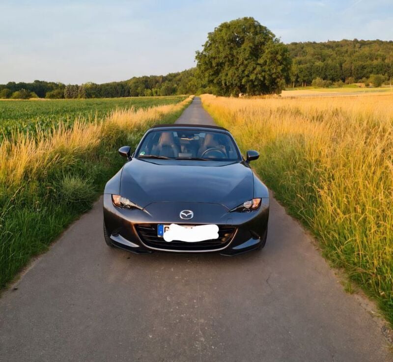 Grau Gebraucht 2019 Mazda MX5 Sports-Line Cabrio | 21.500 € (Guter Preis) - Bild 1/4