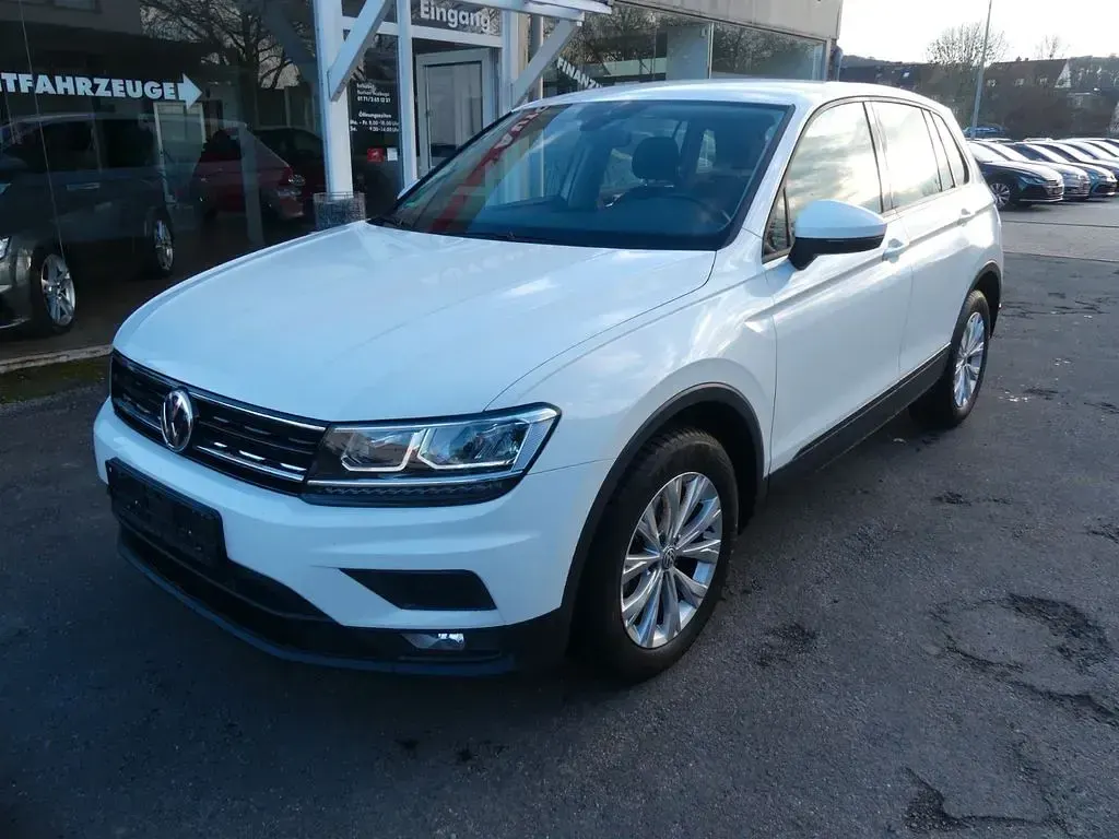 Gebraucht VW Tiguan Trendline 150 PS (110 kW) 2018 Weiß SUV