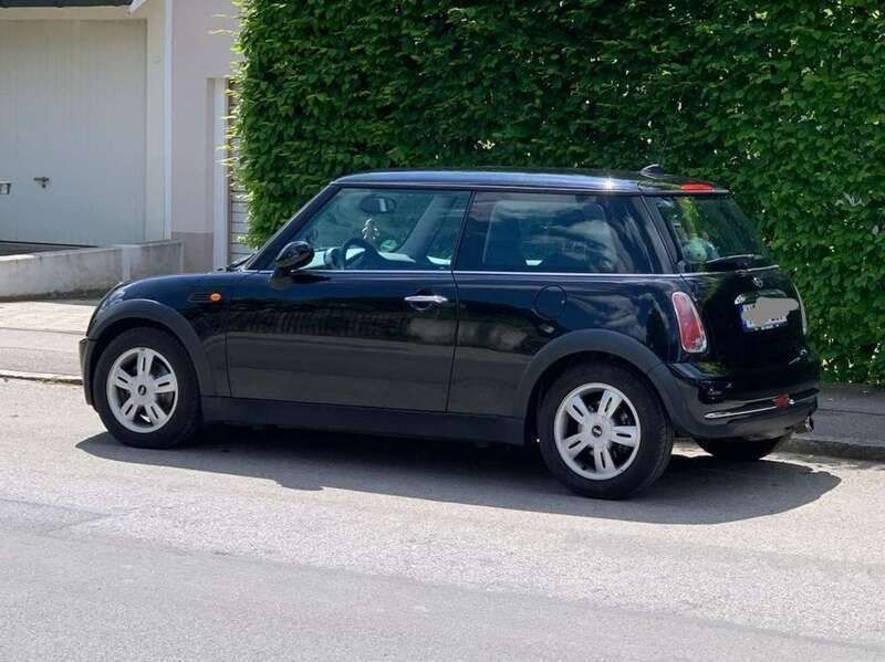 Schwarz Gebraucht 2005 Mini Cooper Kleinwagen | 800 € - Bild 1/4