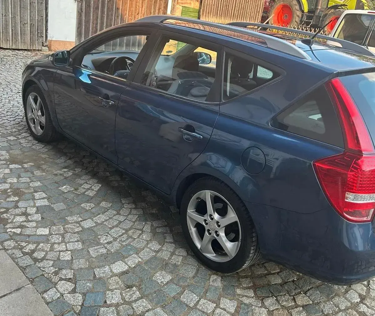 Gebraucht Kia Ceed 125 PS (91 kW) 2011 Blau Kleinwagen