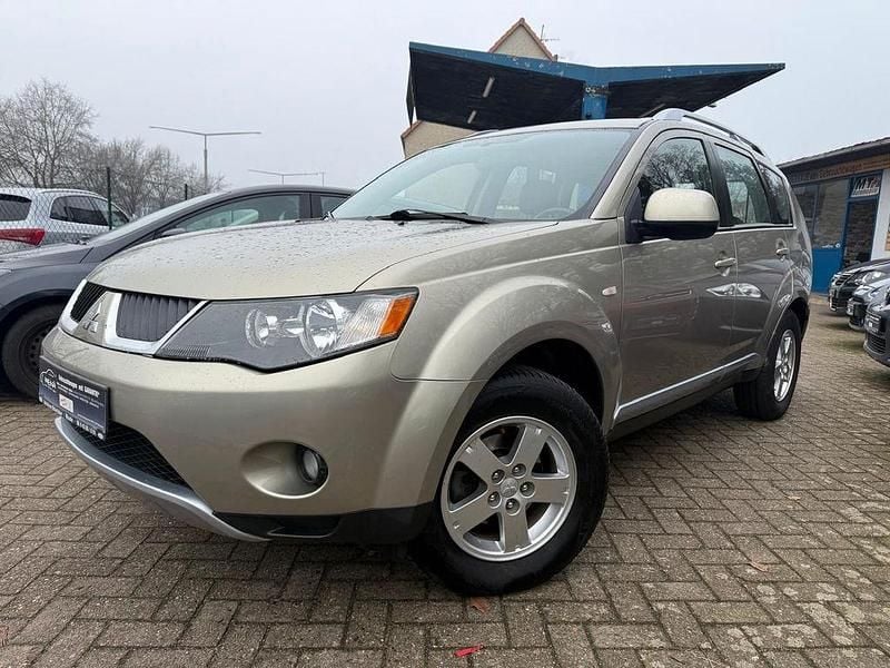 Beige Gebraucht 2008 Mitsubishi Outlander SUV | 6.499 € (Fairer Preis) - Bild 1/4