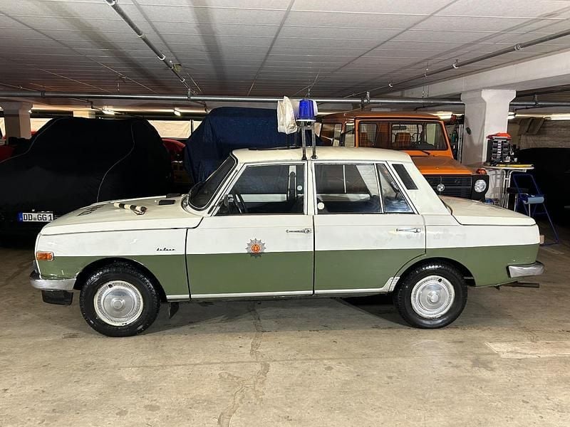 Gebraucht Wartburg 353 50 PS (36 kW) 1974 Weiß Limousine