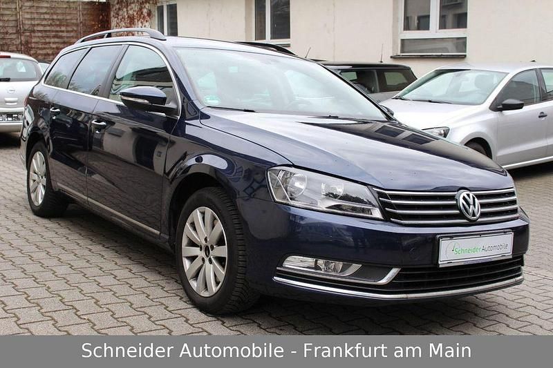 Gebraucht VW Passat 122 PS (89 kW) 2013 Blau Limousine