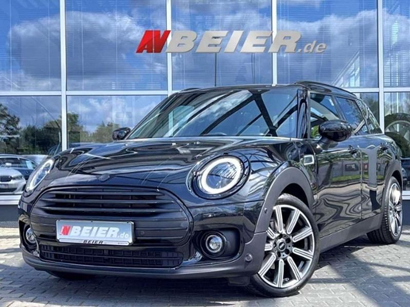 Schwarz (midnight black ii) Gebraucht 2024 Mini Cooper Clubman Kombi | 30.590 € (Etwas zu teuer) - Bild 1/4