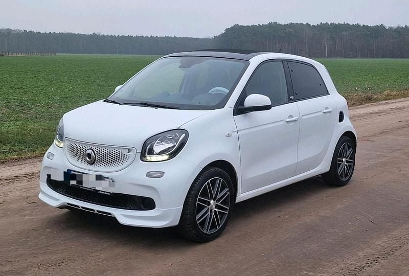 Gebraucht Smart ForFour Brabus 90 PS (66 kW) 2019 Weiß Kleinwagen