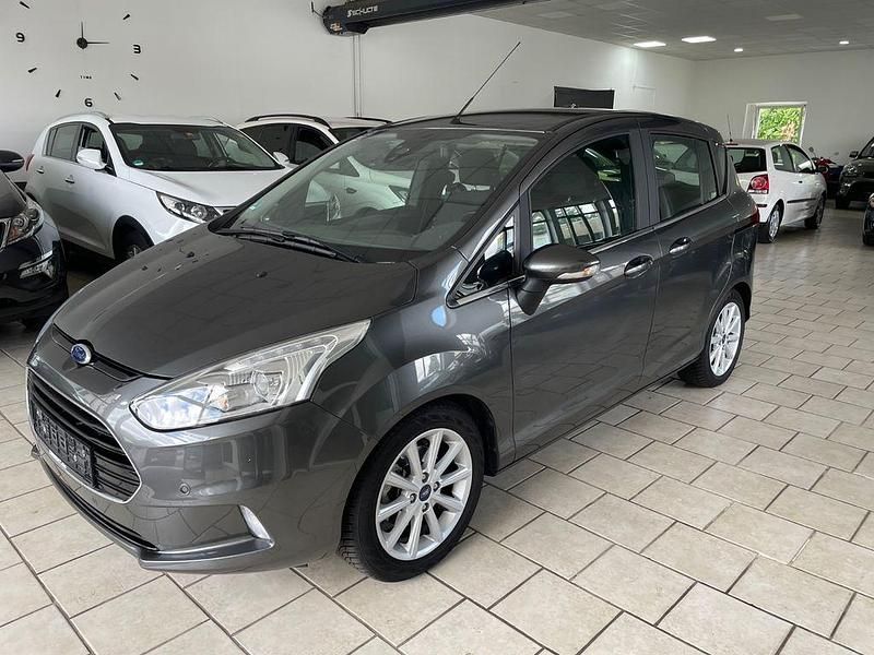 Grau Gebraucht 2017 Ford B-MAX Titanium Van / Kleinbus | 7.950 € (Fairer Preis) - Bild 1/4