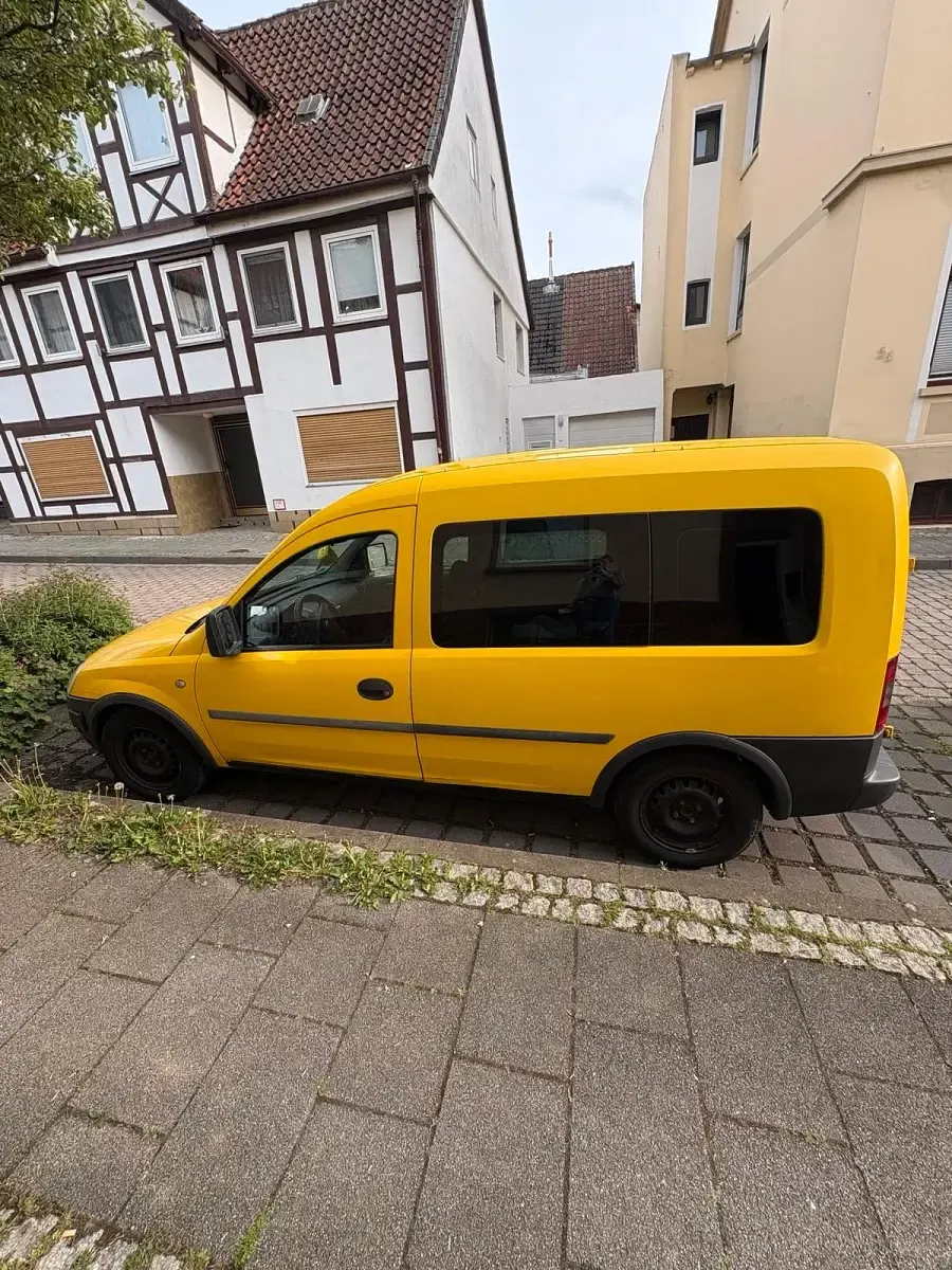 Używany Opel Combo 87 KM (63 kW) 2002 Żółty Minivan