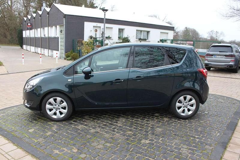 Smaragd gruen (mi) Gebraucht 2017 Opel Meriva Edition Van / Kleinbus | 7.950 € (Fairer Preis) - Bild 1/4