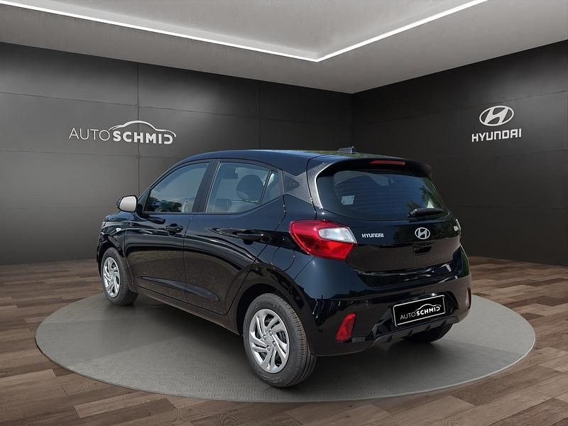 Gebraucht Hyundai i10 Select 63 PS (46 kW) 2025 Schwarz Kleinwagen