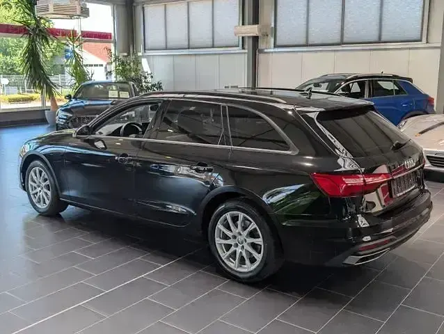 Gebraucht Audi A4 204 PS (150 kW) 2022 Schwarz Kombi