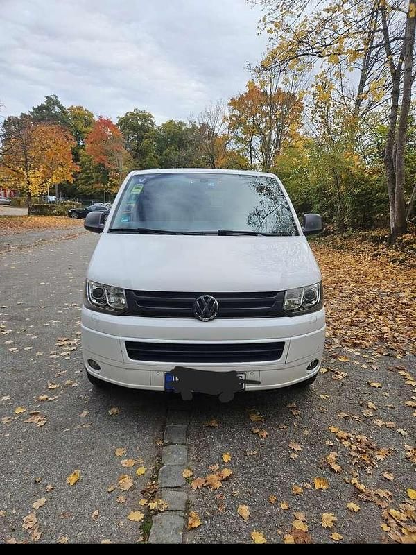 Weiß Gebraucht 2013 VW T5 Trendline Van | 13.499 € - Bild 1/4