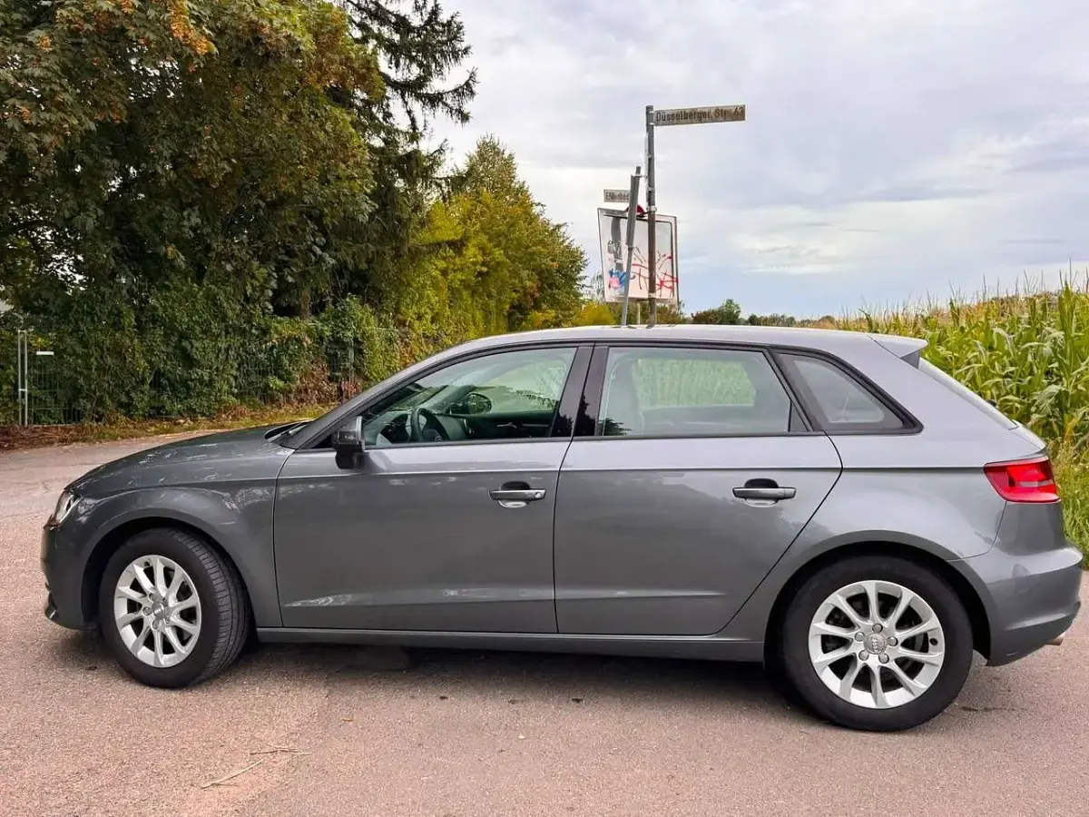 Gebraucht Audi A3 Ambition 125 PS (91 kW) 2016 Grau Limousine