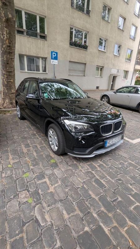 Schwarz Gebraucht 2014 BMW X1 SUV | 9.900 € (Fairer Preis) - Bild 1/4
