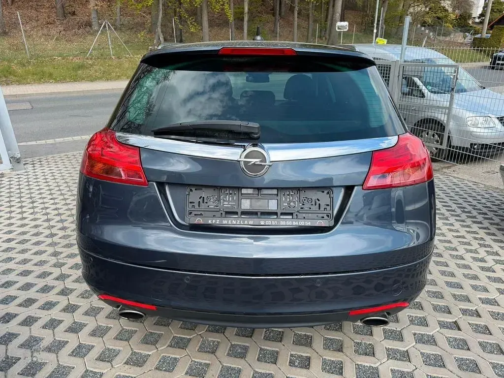 Gebraucht Opel Insignia Edition 220 PS (161 kW) 2010 Blau Kombi