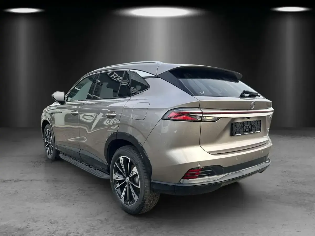 Neu MG HS Luxury 224 PS (164 kW) 2026 Sterling silver SUV