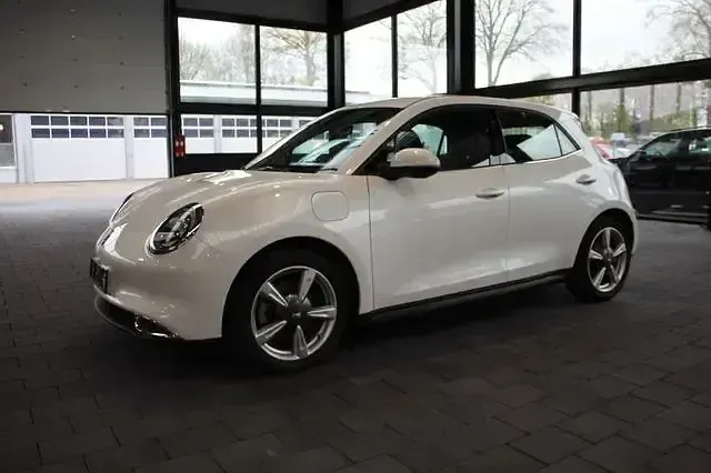 Usata Ora 03 125 kW (171 CV) 2023 Bianco Utilitaria