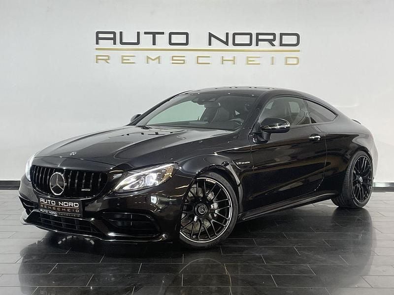 Schwarz Gebraucht 2018 Mercedes C63 AMG AMG Coupé | 48.990 € (Guter Preis) - Bild 1/4
