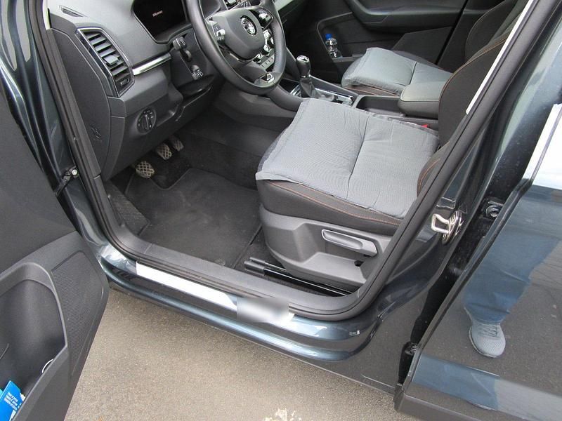 Gebraucht Skoda Karoq 150 PS (110 kW) 2021 Grau SUV