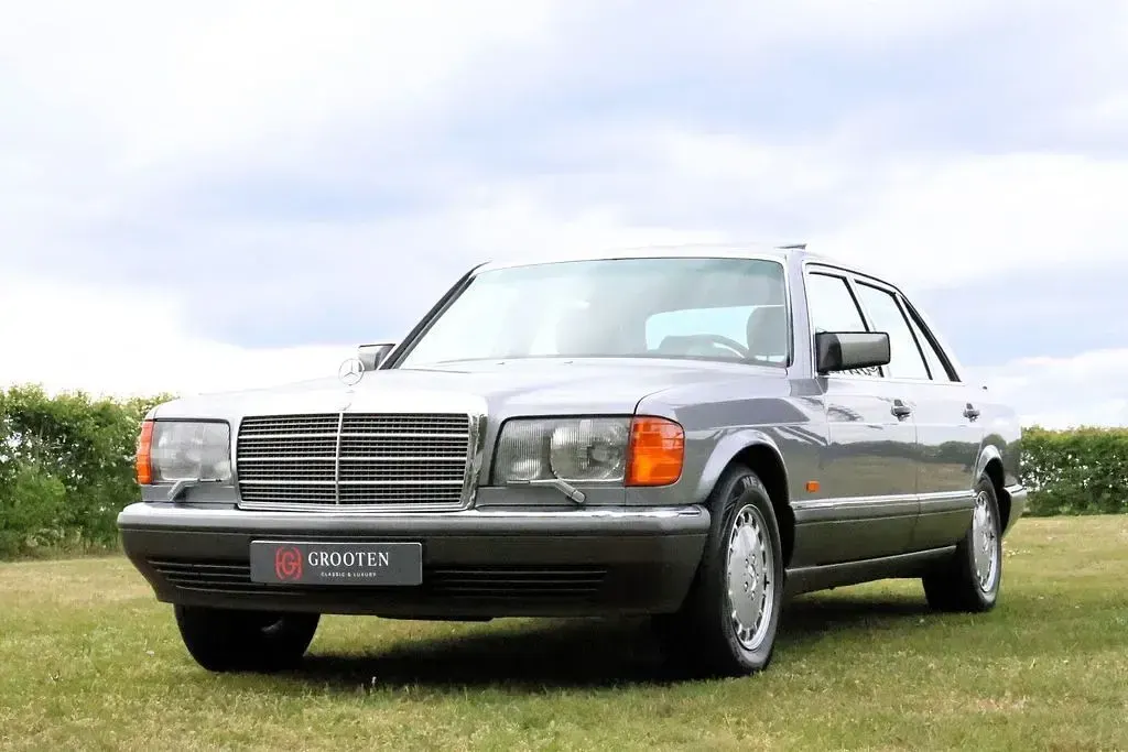 Gebraucht Mercedes 560 279 PS (205 kW) 1989 Grau Limousine