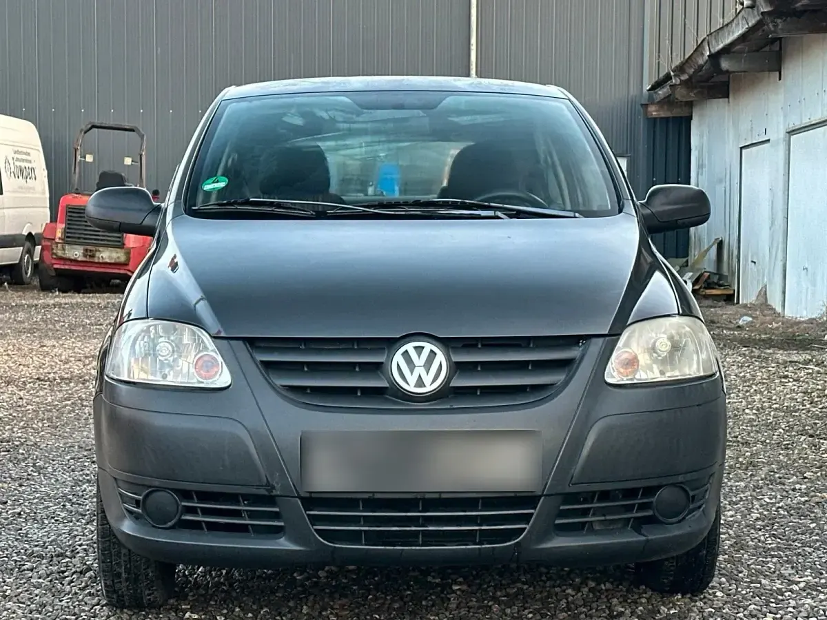 Gebraucht VW Fox 75 PS (55 kW) 2005 Grau Kleinwagen