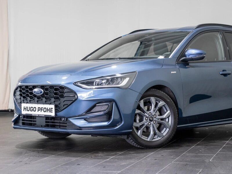 Gebraucht Ford Focus ST-Line X 125 PS (91 kW) 2023 Chrome blue Kombi