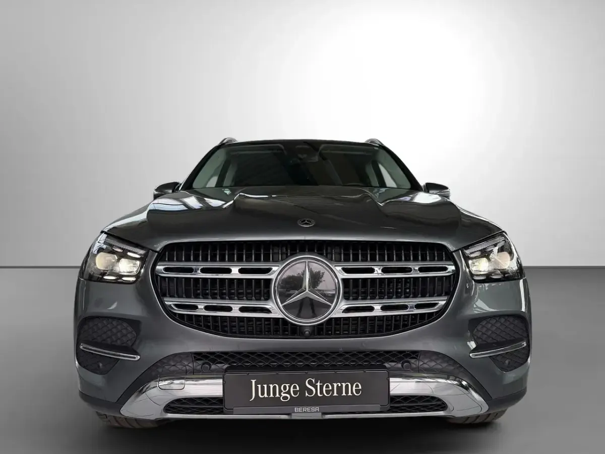 Gebraucht Mercedes GLE400 Premium 360 PS (264 kW) 2025 Grau SUV