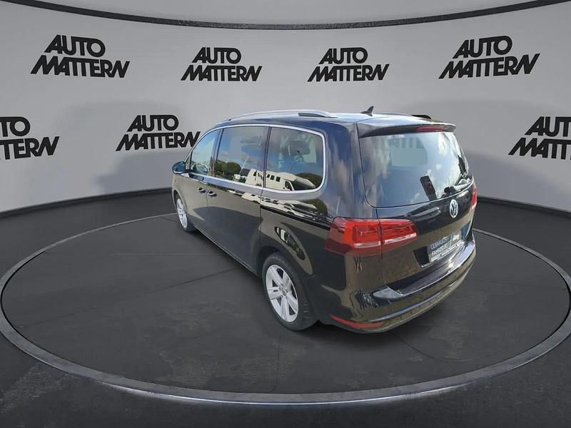 Gebraucht VW Sharan Highline 135 PS (99 kW) 2015 Schwarz Van / Kleinbus