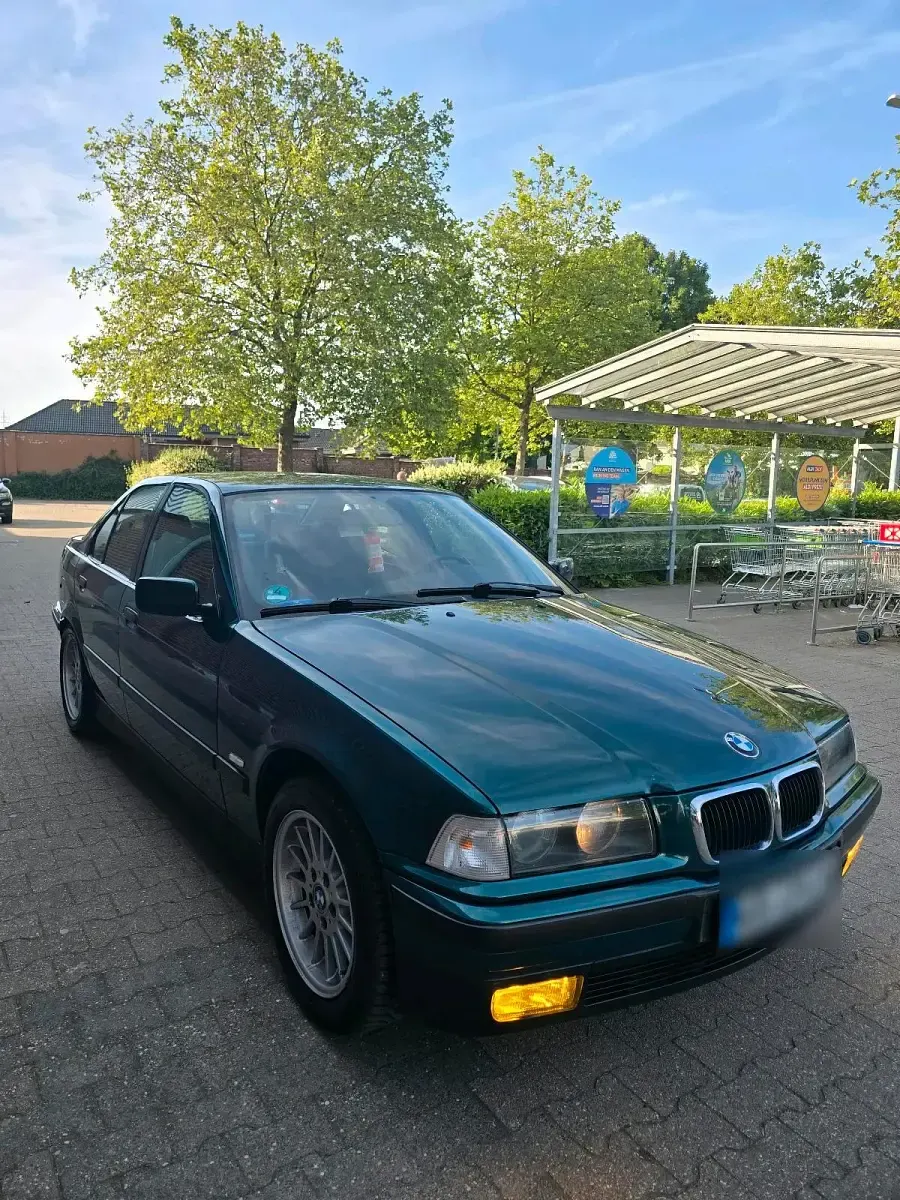 Gebraucht BMW 316 102 PS (75 kW) 1997 Grün Limousine
