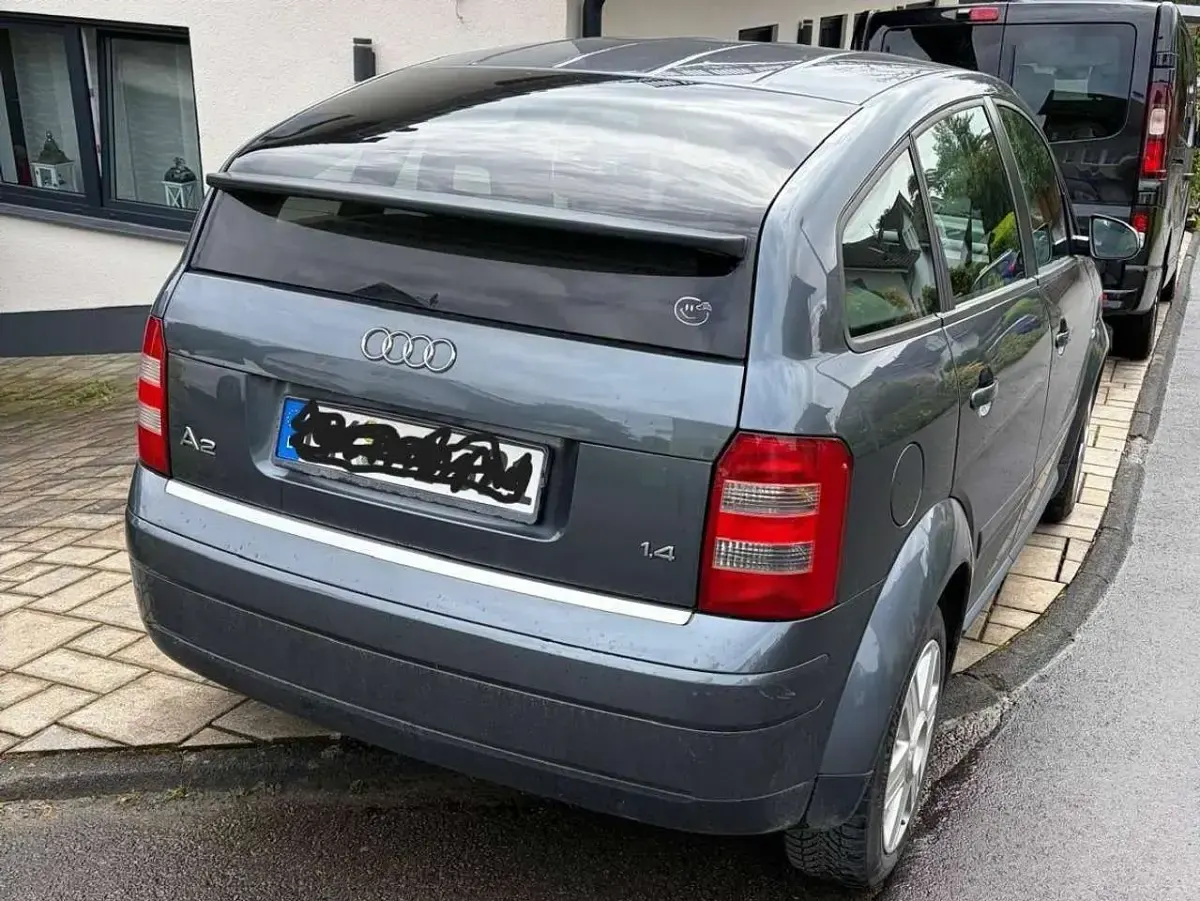 Gebraucht Audi A2 75 PS (55 kW) 2002 Grau Kleinwagen