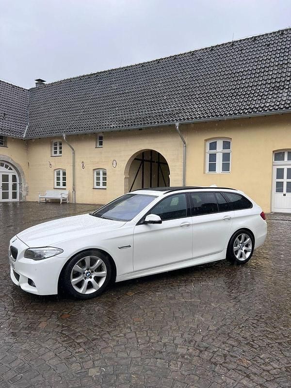 Gebraucht BMW 530 Performance 258 PS (189 kW) 2015 Weiß Kombi