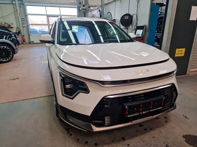 Gebraucht Kia Niro Vision 182 PS (133 kW) 2022 Weiß SUV