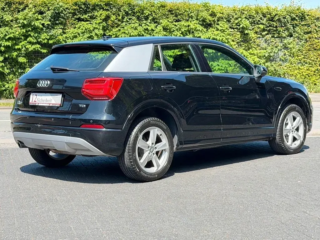 Gebraucht Audi Q2 Sport 116 PS (85 kW) 2017 Schwarz SUV