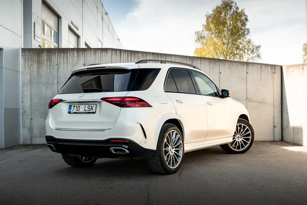 Gebraucht Mercedes GLE450 AMG AMG 367 PS (269 kW) 2023 Weiß SUV