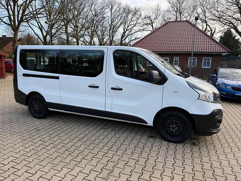 Gebraucht Renault Trafic Expression 121 PS (88 kW) 2019 Weiß Van / Kleinbus