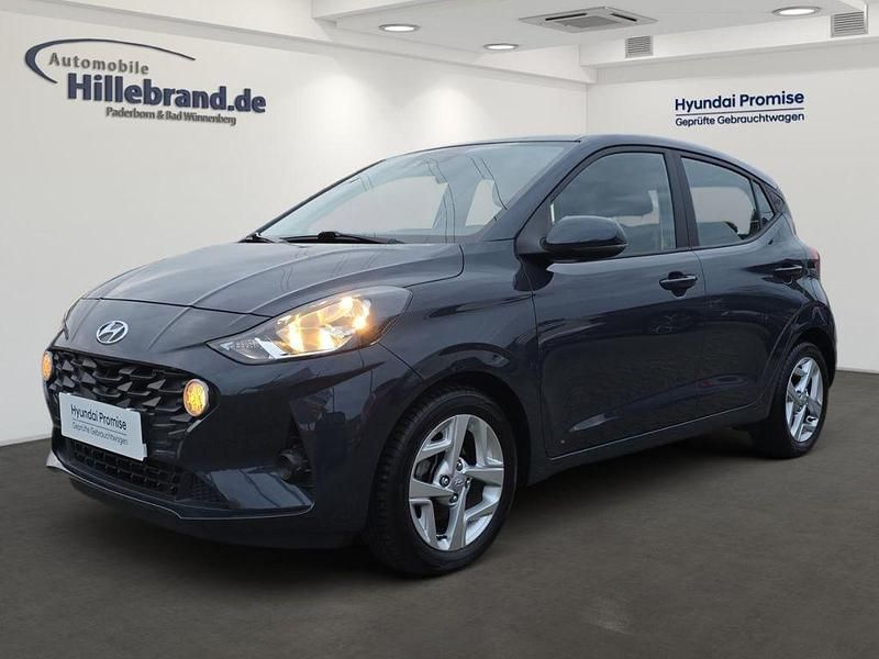 Grau Gebraucht 2022 Hyundai i10 Trend Kleinwagen | 13.990 € (Fairer Preis) - Bild 1/4