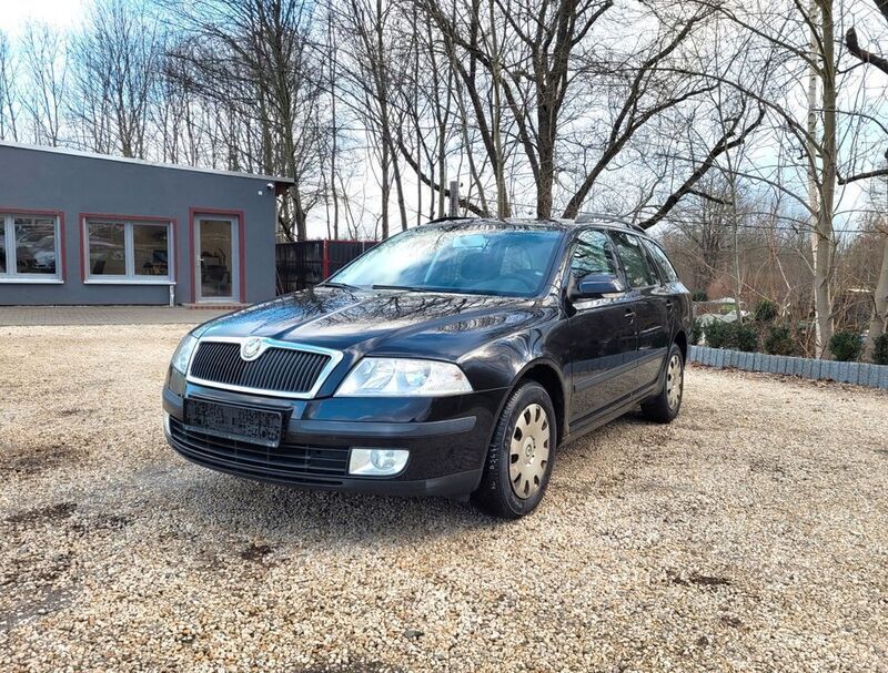 Schwarz Gebraucht 2008 Skoda Octavia Ambiente Kombi | 1.980 € (Guter Preis) - Bild 1/4