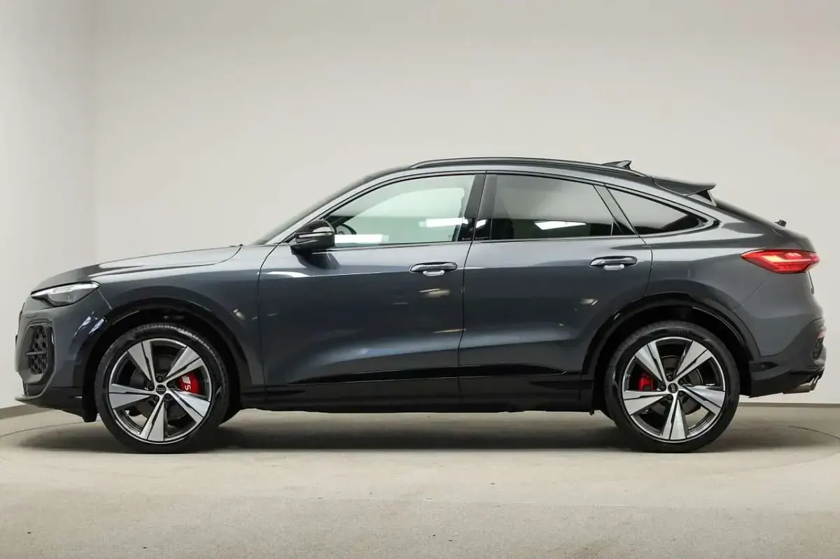 Używany Audi SQ5 Edition .1 367 KM (269 kW) 2025 Szary SUV