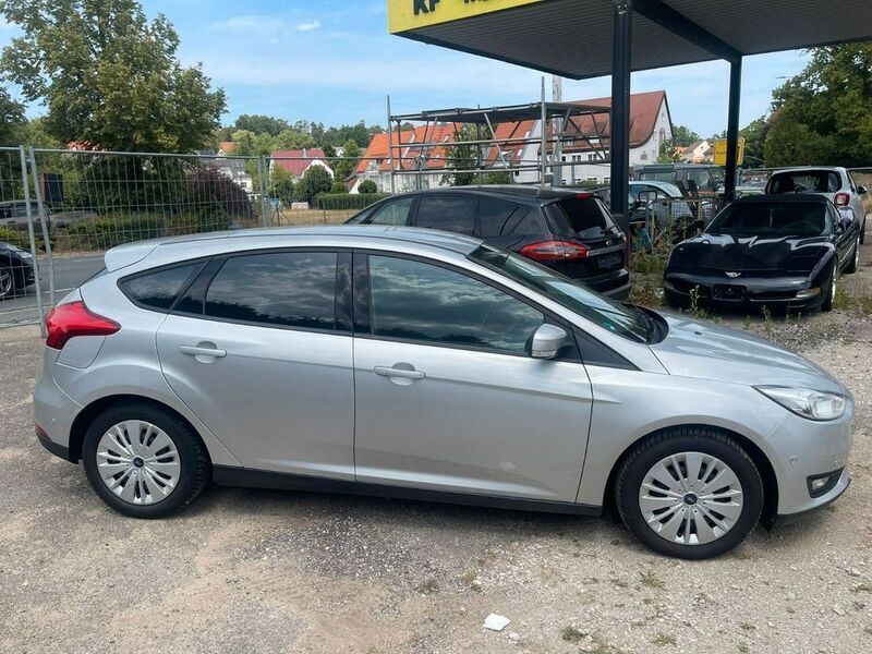 Gebraucht Ford Focus Business Edition 101 PS (74 kW) 2017 Silber Limousine