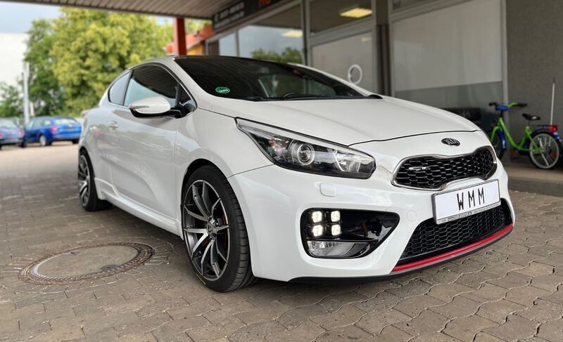 Weiß Gebraucht 2015 Kia ProCeed GT-Track Kleinwagen | 11.000 € (Guter Preis) - Bild 1/4