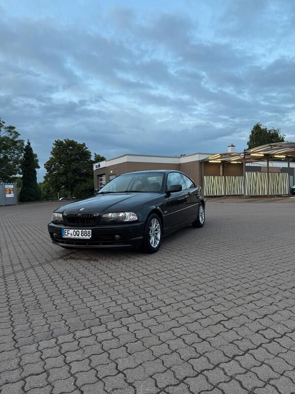 Schwarz Gebraucht 2002 BMW 318 Coupé | 3.000 € (Fairer Preis) - Bild 1/4