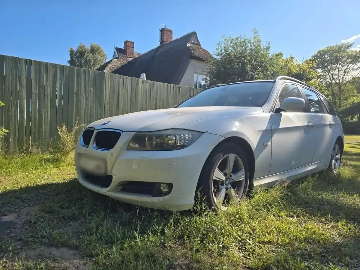 Gebraucht BMW 320 170 PS (125 kW) 2009 Weiß Kombi