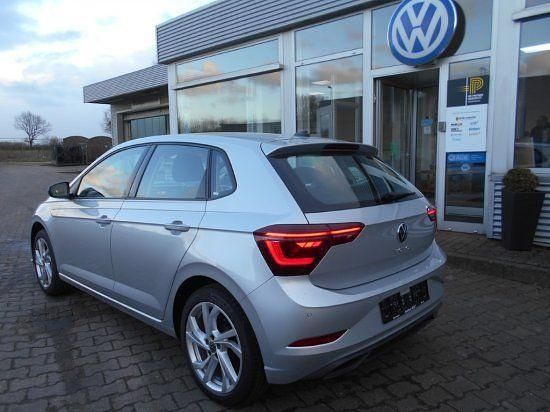 Gebraucht VW Polo Style 95 PS (69 kW) 2023 Silber Limousine