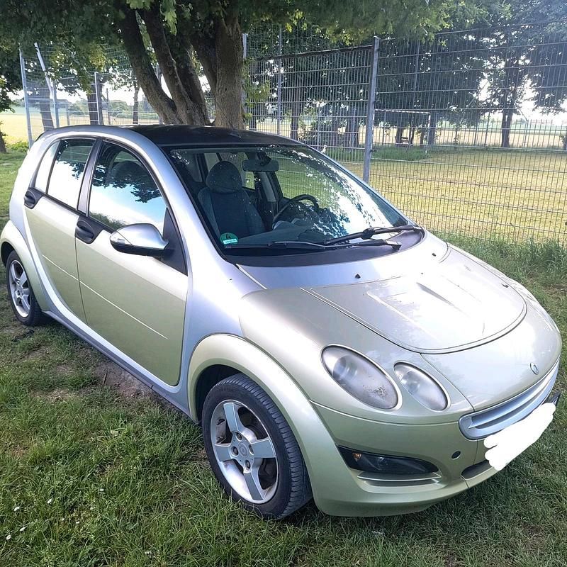 Grün Gebraucht 2005 Smart ForFour Kleinwagen | 799 € - Bild 1/1