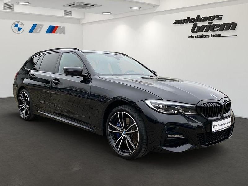 Gebraucht BMW 330e M Sport 292 PS (214 kW) 2021 Saphirschwarz Kombi