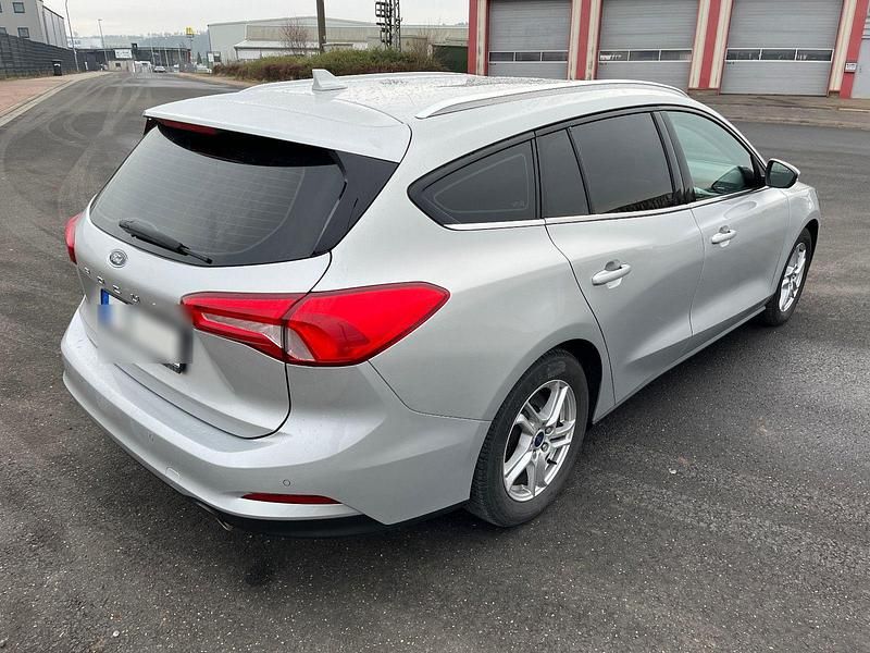 Gebraucht Ford Focus Cool & Connect 120 PS (88 kW) 2019 Grau Kombi