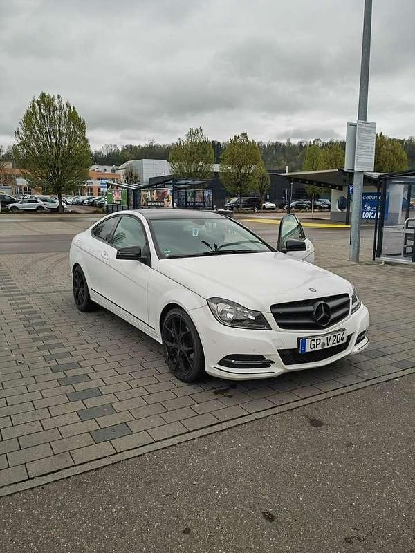 Gebraucht Mercedes C180 156 PS (114 kW) 2012 Coupé