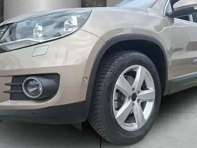 Gebraucht VW Tiguan Sportline 125 PS (91 kW) 2016 Beige SUV