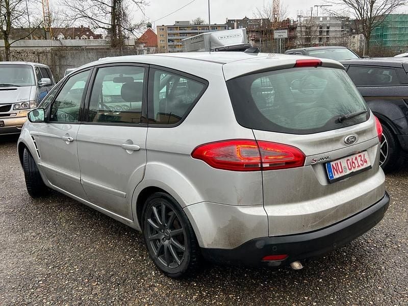 Gebraucht Ford S-MAX Trend 140 PS (102 kW) 2015 Silber Van / Kleinbus